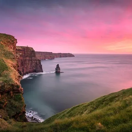 民宿 Coastal View Mullagh (Clare)